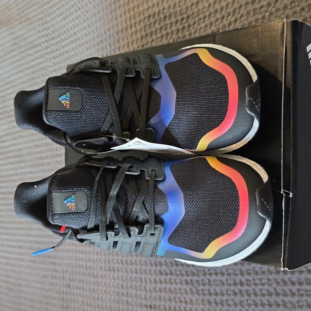 NWT Adidas Ultraboost DNA 7.5 W